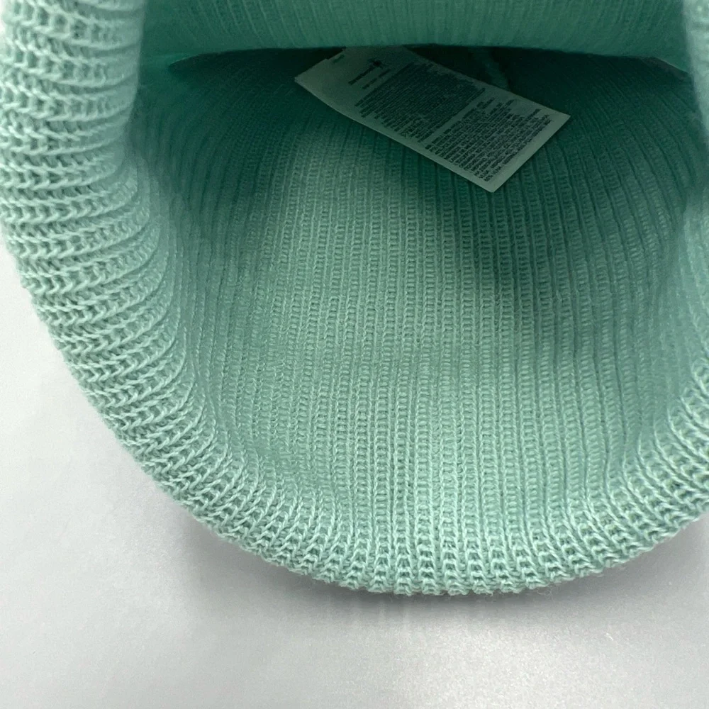 SmartWool SW Patch Beanie, Men's Winter Hat. Artic Green Merino Wool Blend Cap - Picture 3 of 6